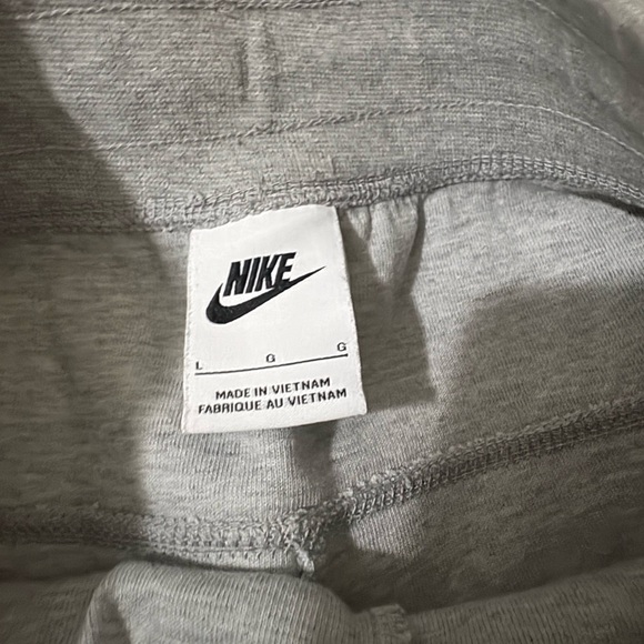 Youth Large Nike Tech Fleece light Gray Joggers with Black Accents - Picture 4 of 7